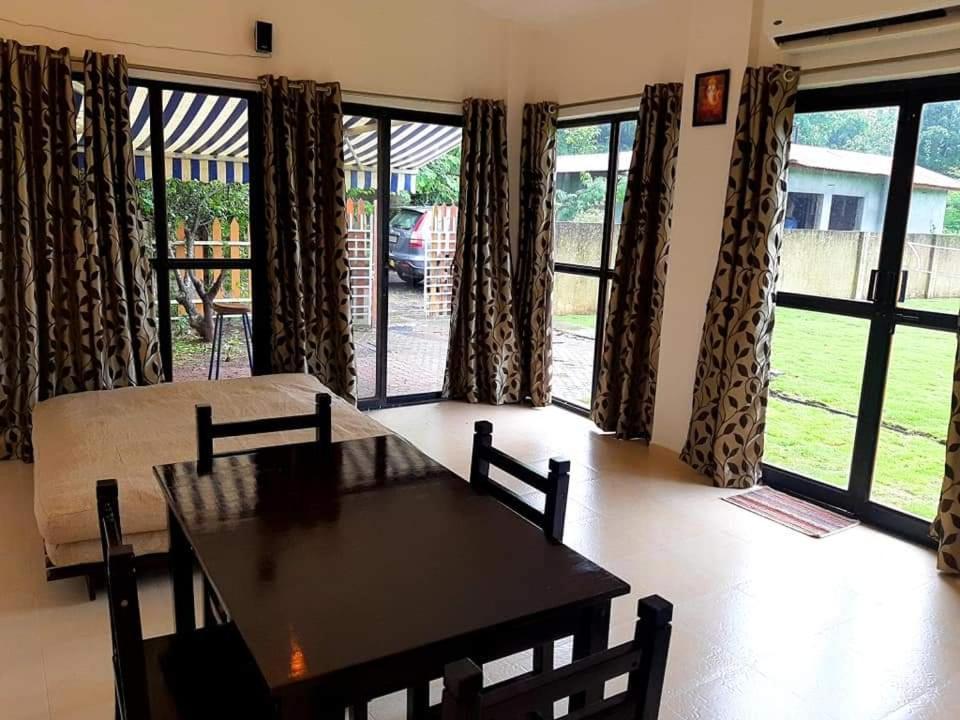 Chalet Ahaz, The Place Of Privacy With Outside Sitting Karjat Exterior photo